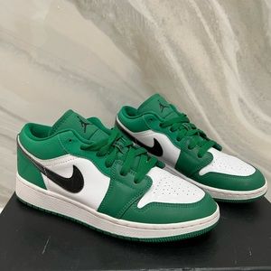 AIR JORDAN 1 LOW “pine green”
